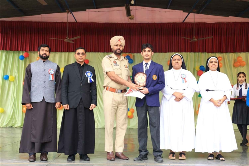 Investiture Ceremony & Proficiency Award