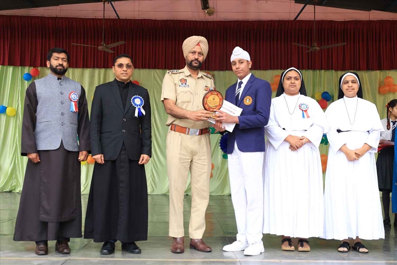 Investiture Ceremony & Proficiency Award