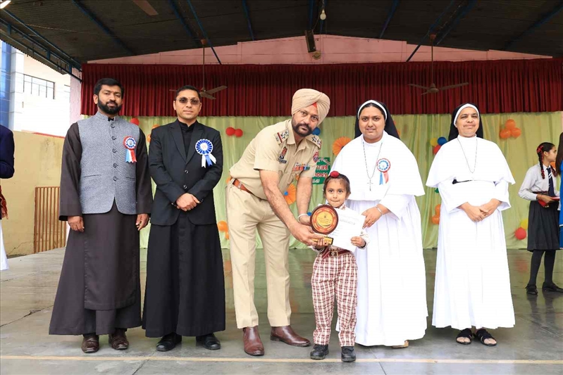 Investiture Ceremony & Proficiency Award